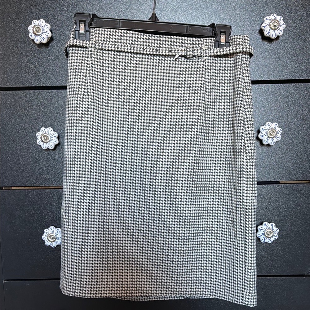 NWT Black and White Houndstooth Skirt